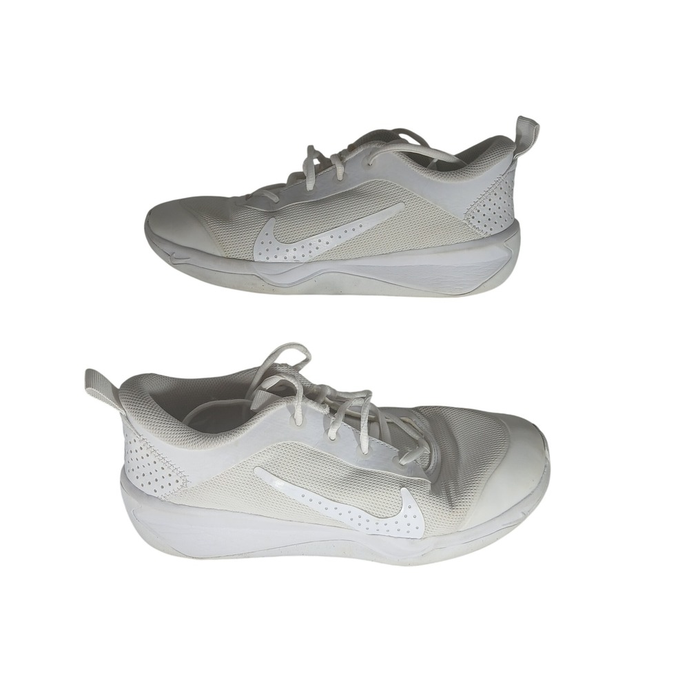 Nike Omni Multi-Court 7Y White Athletic Sporty Minimalist Sneakers DM9027-100